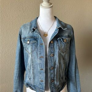 Women's Light Blue Denim Jacket - Casual Button-Front Jean Jacket